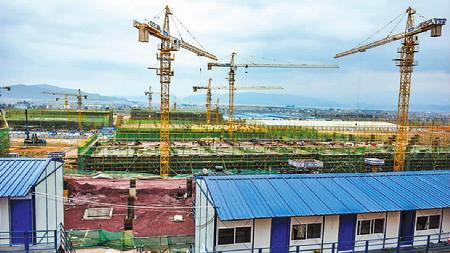 在建标准厂房吸引企业登记入驻龙泉片区。