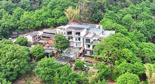 哀牢山风景区打造高端精品民宿群.jpg
