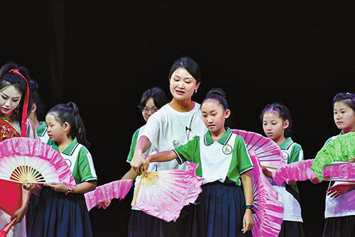 暑期主题研学实践助力青少年健康成长.jpg